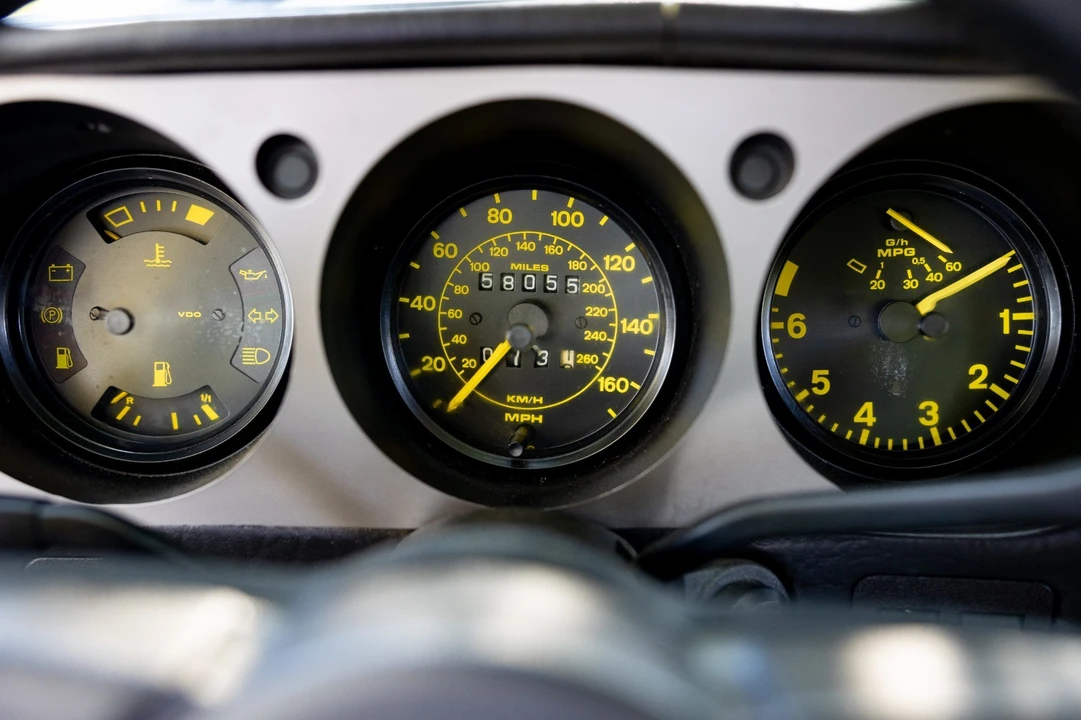 1985 Porsche 944 - Image 11 of 21