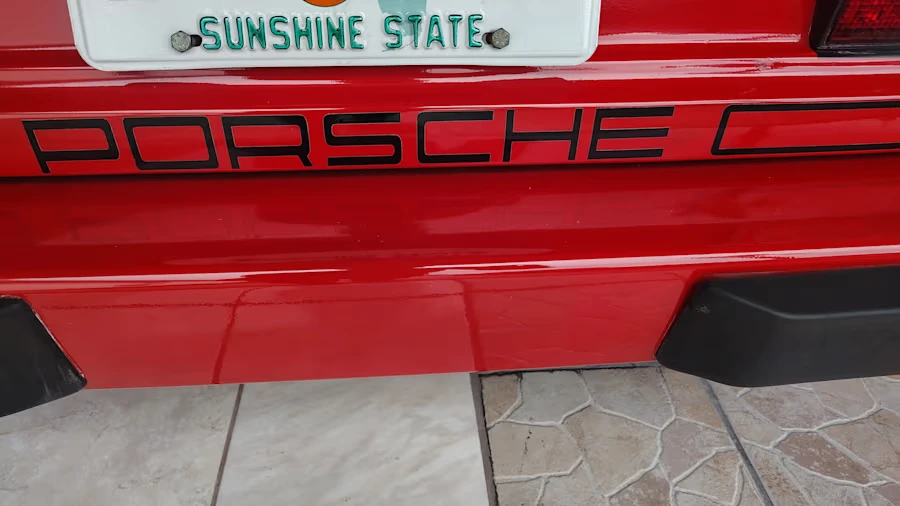 1985 Porsche 944 - Image 10 of 18