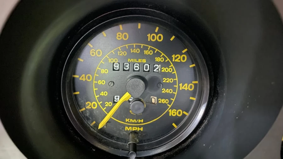 1985 Porsche 944 - Image 5 of 9