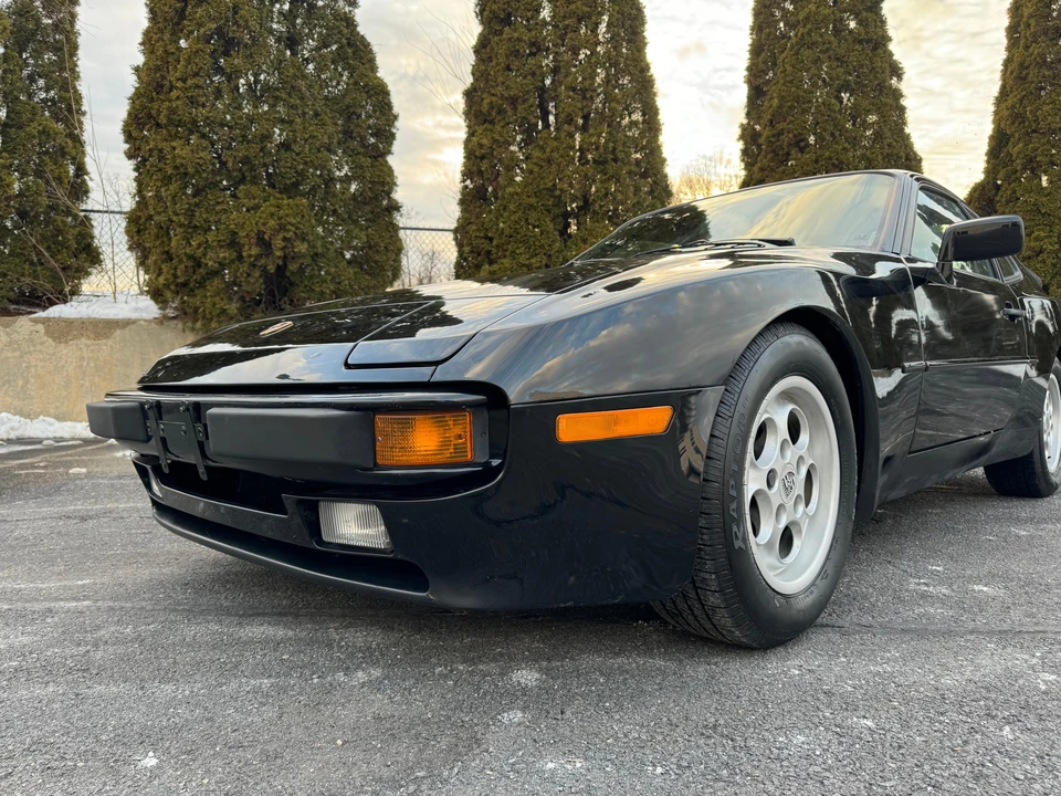 1985 Porsche 944 - Image 10 of 31