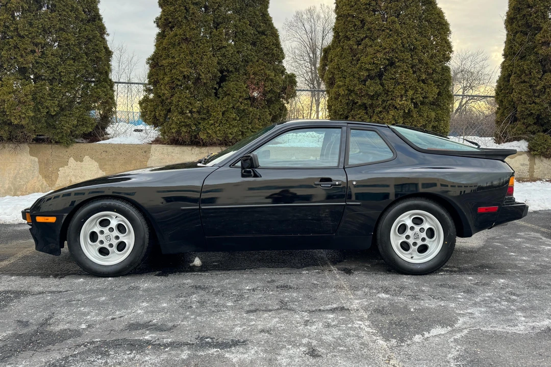1985 Porsche 944 - Image 3 of 31