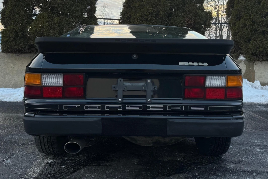 1985 Porsche 944 - Image 5 of 31