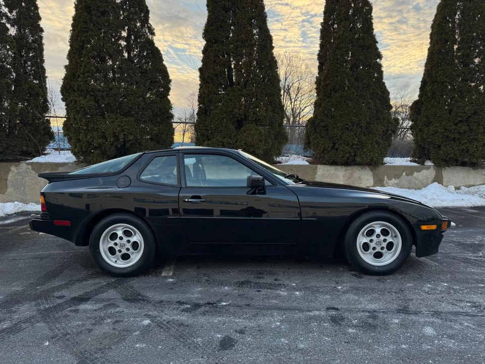 1985 Porsche 944 - Image 20 of 31