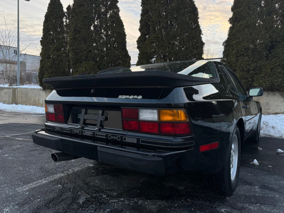 1985 Porsche 944 - Image 18 of 31