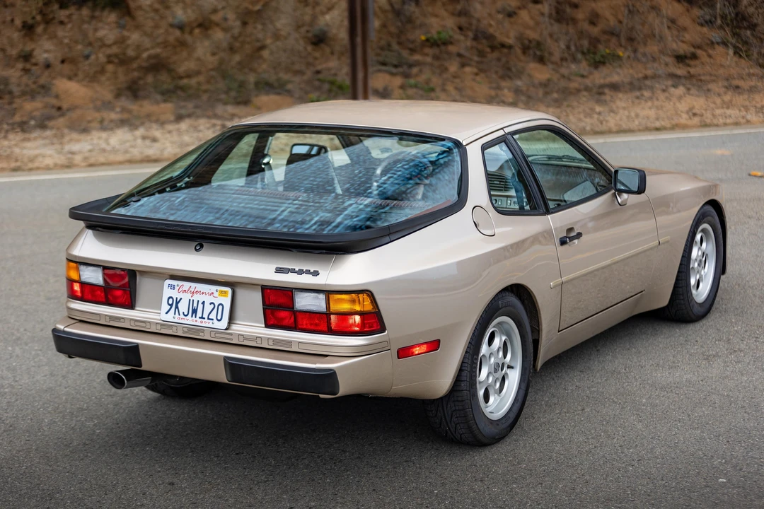 1985 Porsche 944 - Image 29 of 31