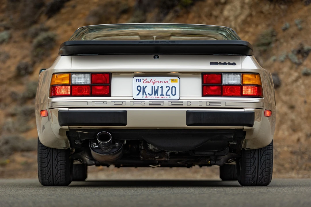 1985 Porsche 944 - Image 26 of 31