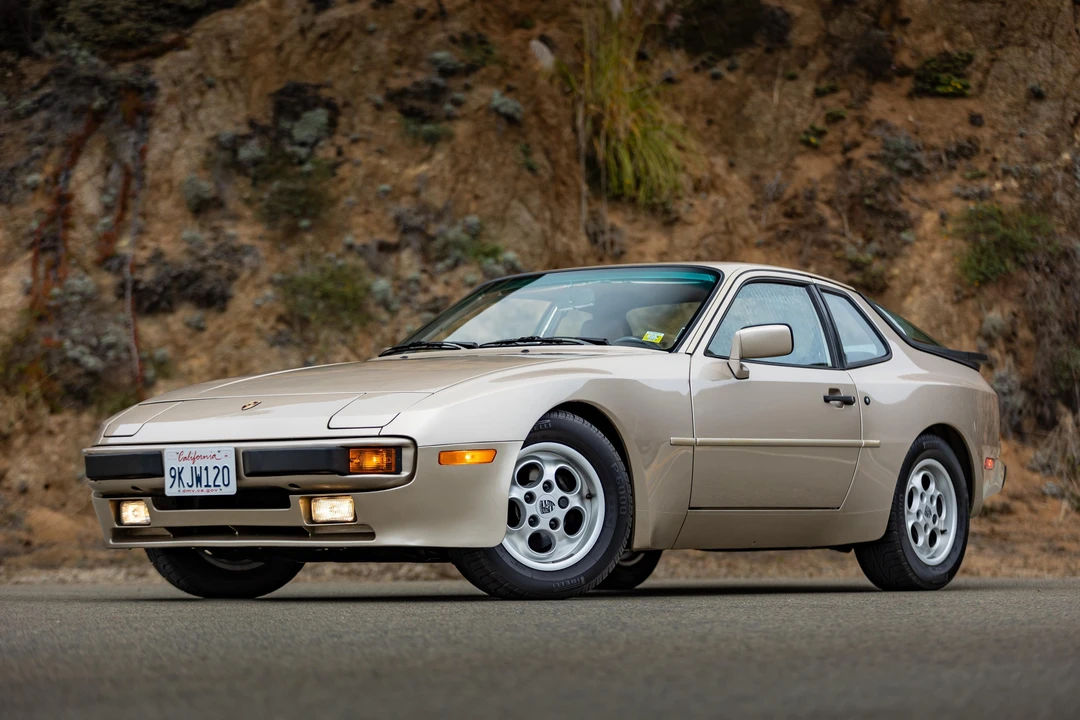 1985 Porsche 944 - Image 17 of 31