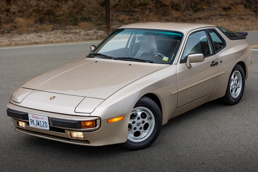 1985 Porsche 944 - Image 14 of 31