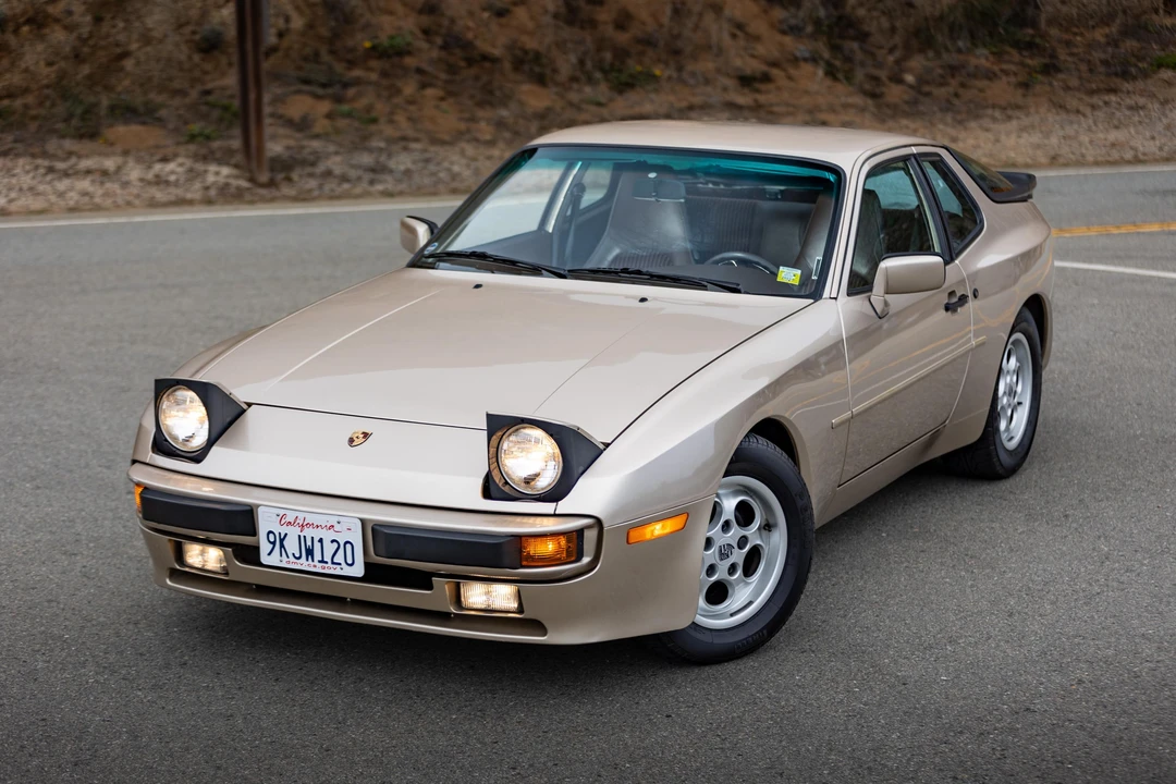 1985 Porsche 944 - Image 12 of 31
