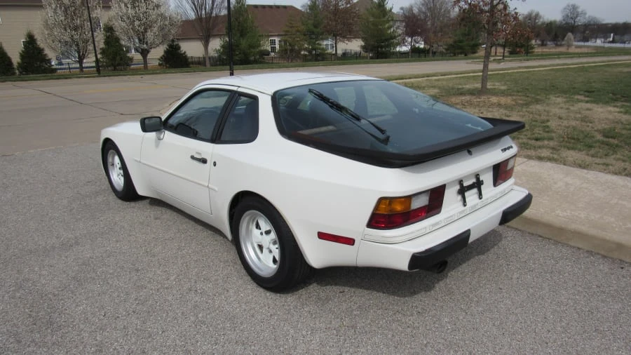 1985 Porsche 944 - Image 3 of 7