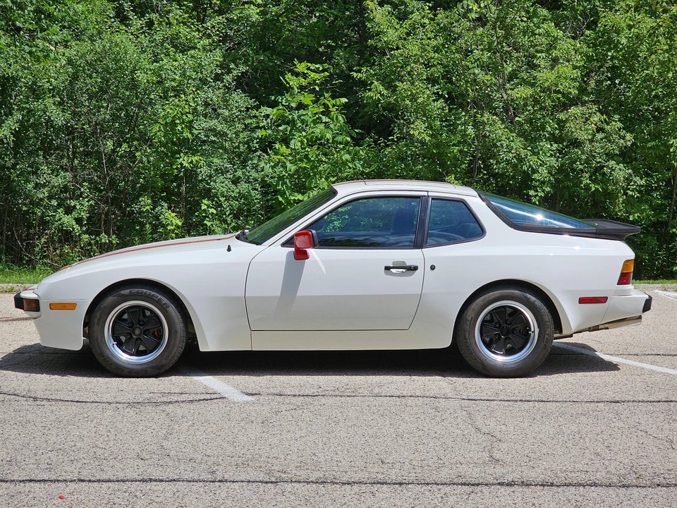 1985 Porsche 944 - Image 11 of 31