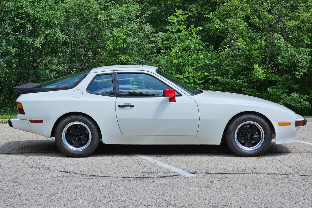 1985 Porsche 944 - Image 3 of 31