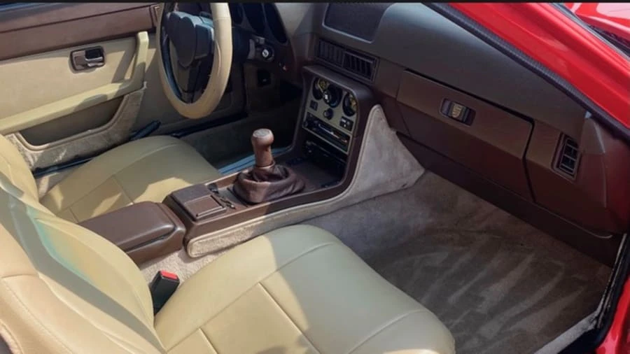 1985 Porsche 944 - Image 8 of 12