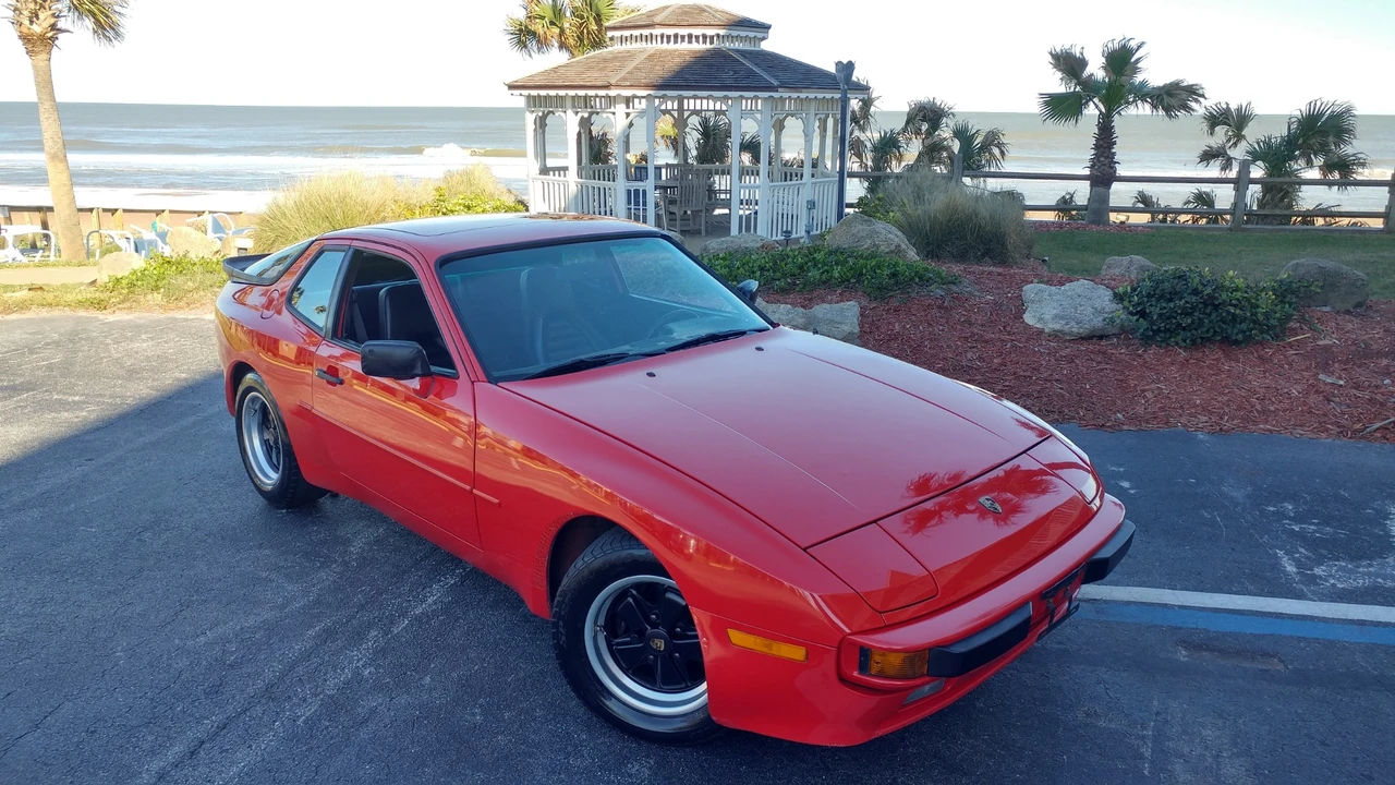 1985 Porsche 944 - Image 9 of 31