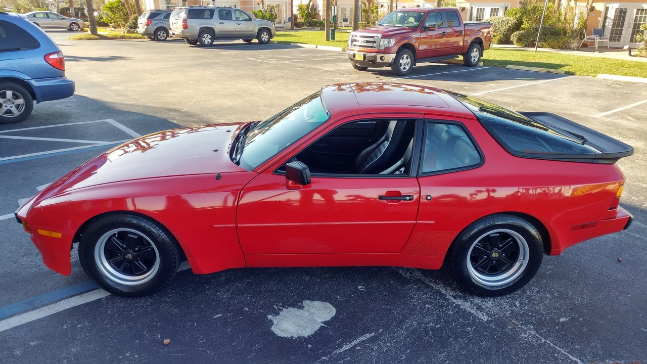 1985 Porsche 944 - Image 3 of 31