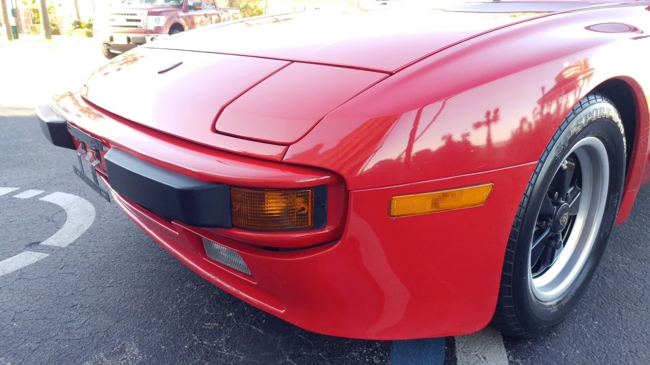 1985 Porsche 944 - Image 18 of 31