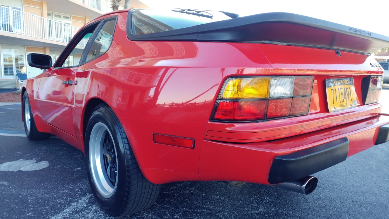 1985 Porsche 944 - Image 13 of 31