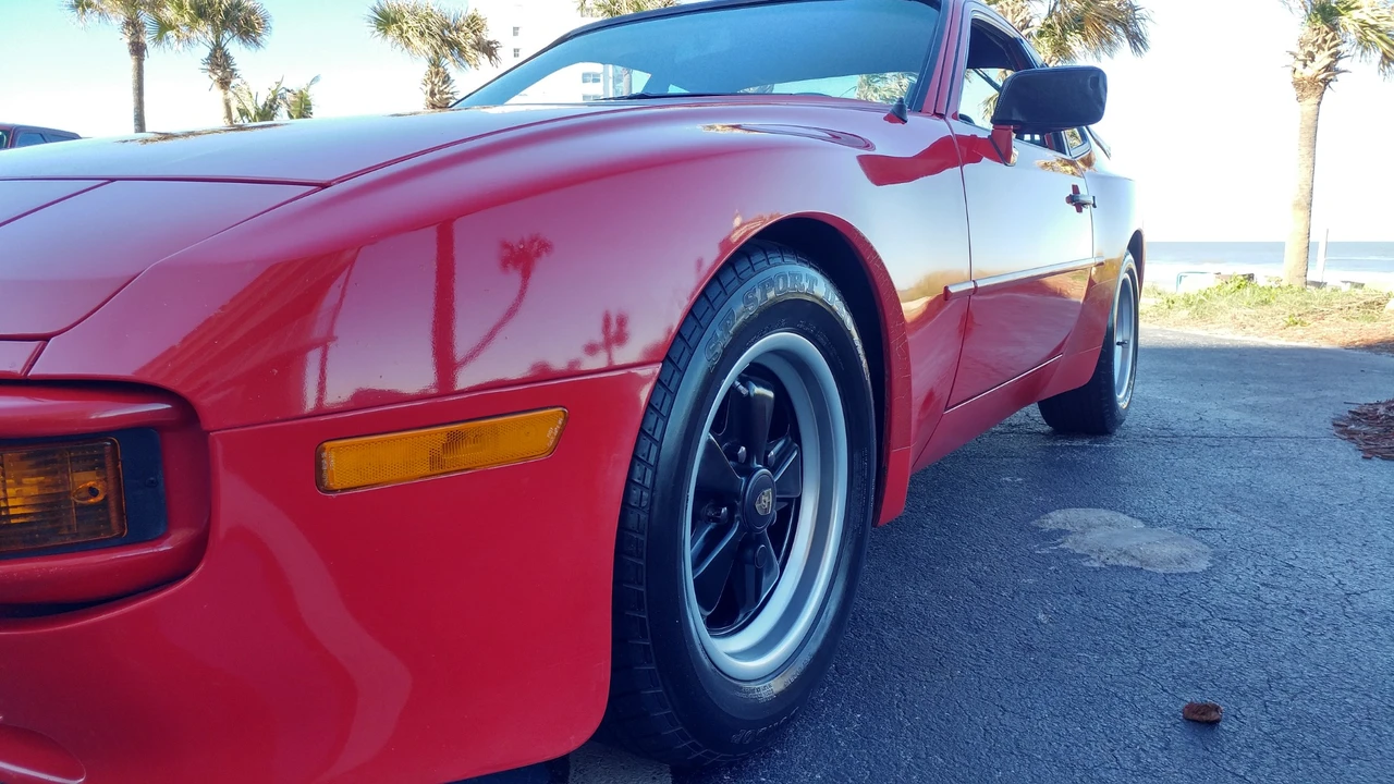 1985 Porsche 944 - Image 28 of 31