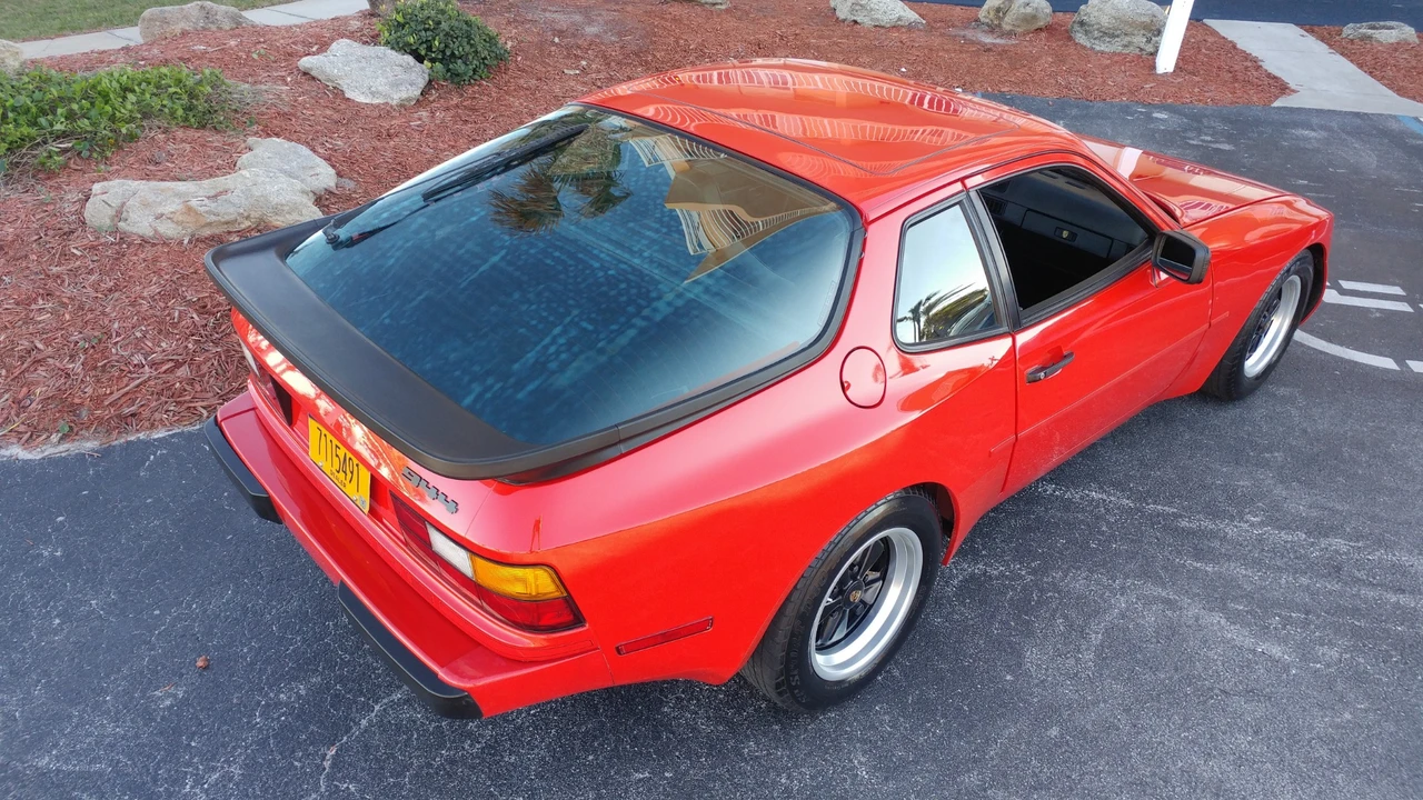 1985 Porsche 944 - Image 7 of 31