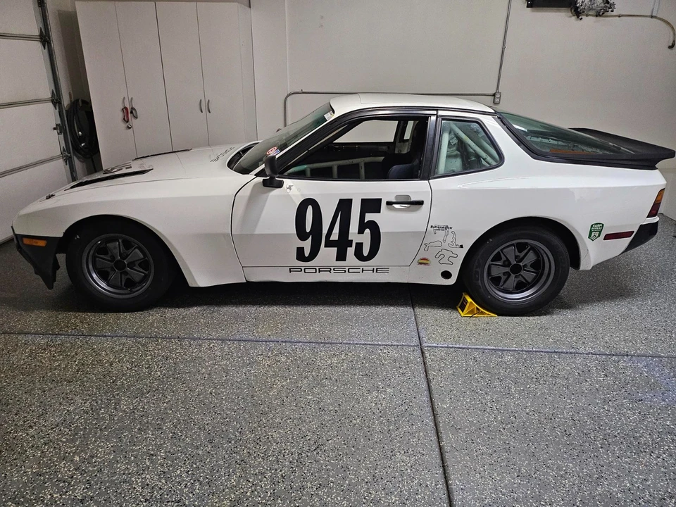1985 Porsche 944 - Image 6 of 8