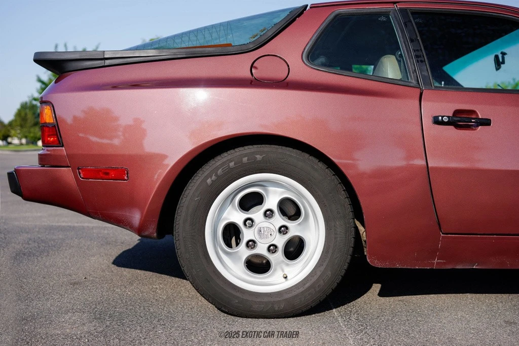 1985 Porsche 944 - Image 10 of 12
