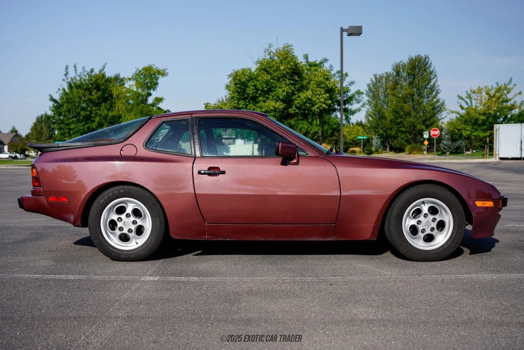 1985 Porsche 944 - Image 9 of 12