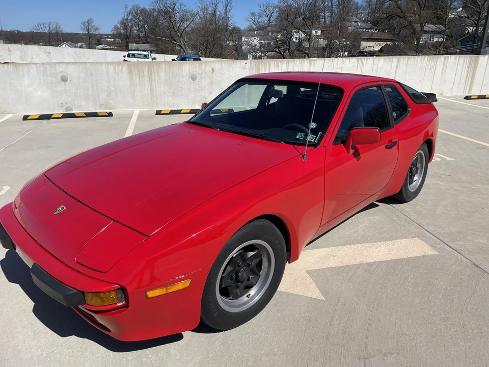 1985 Porsche 944 - Image 8 of 31