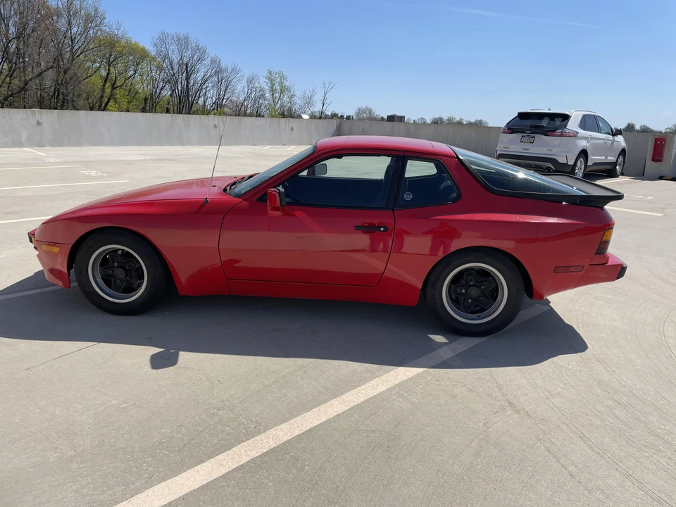 1985 Porsche 944 - Image 10 of 31
