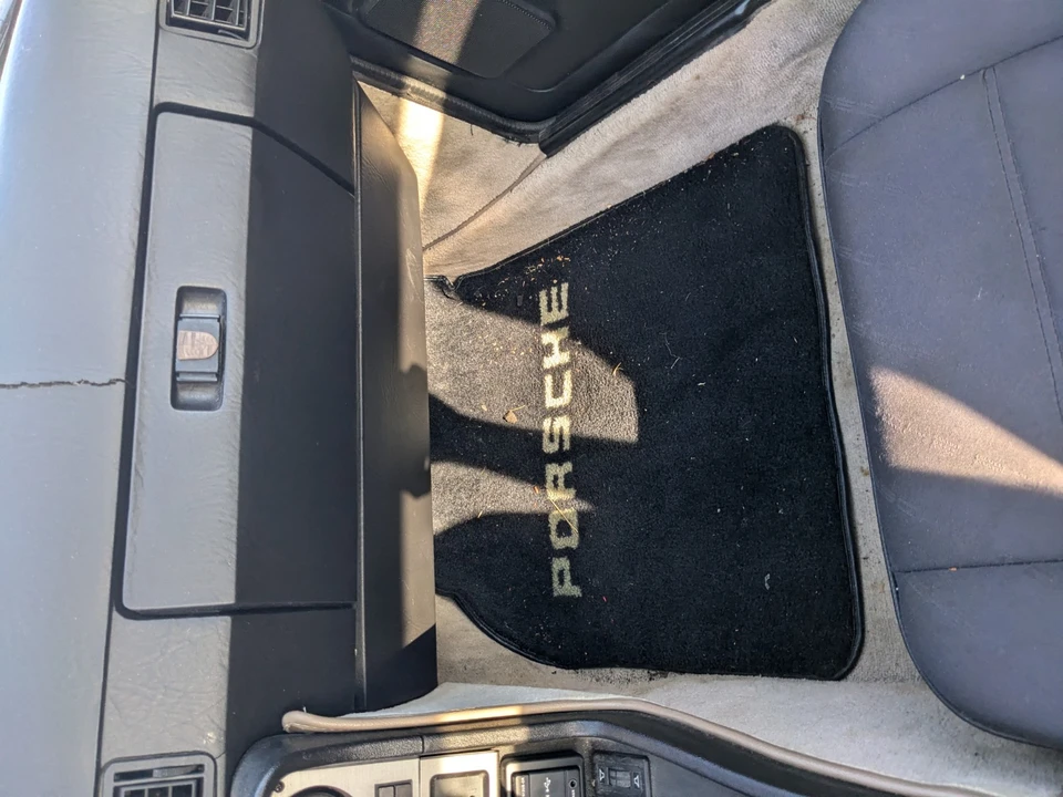 1985 Porsche 944 - Image 5 of 17