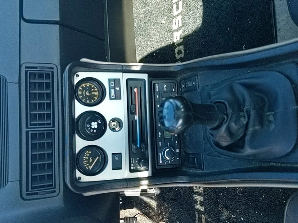 1985 Porsche 944 - Image 12 of 17