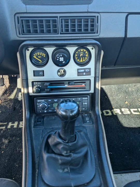 1985 Porsche 944 - Image 9 of 17