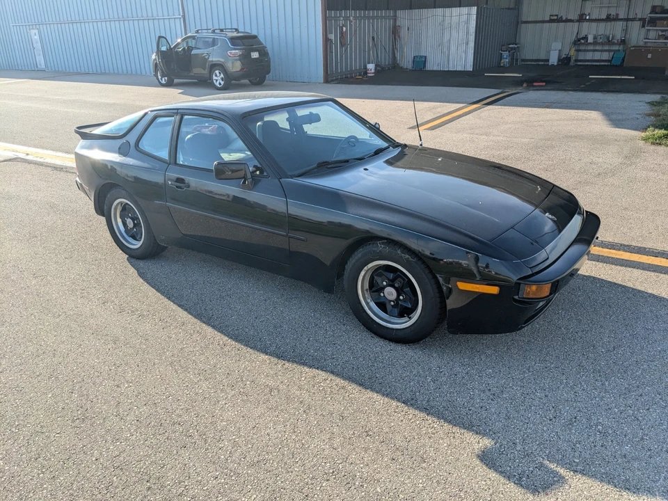 1985 Porsche 944 - Image 8 of 17