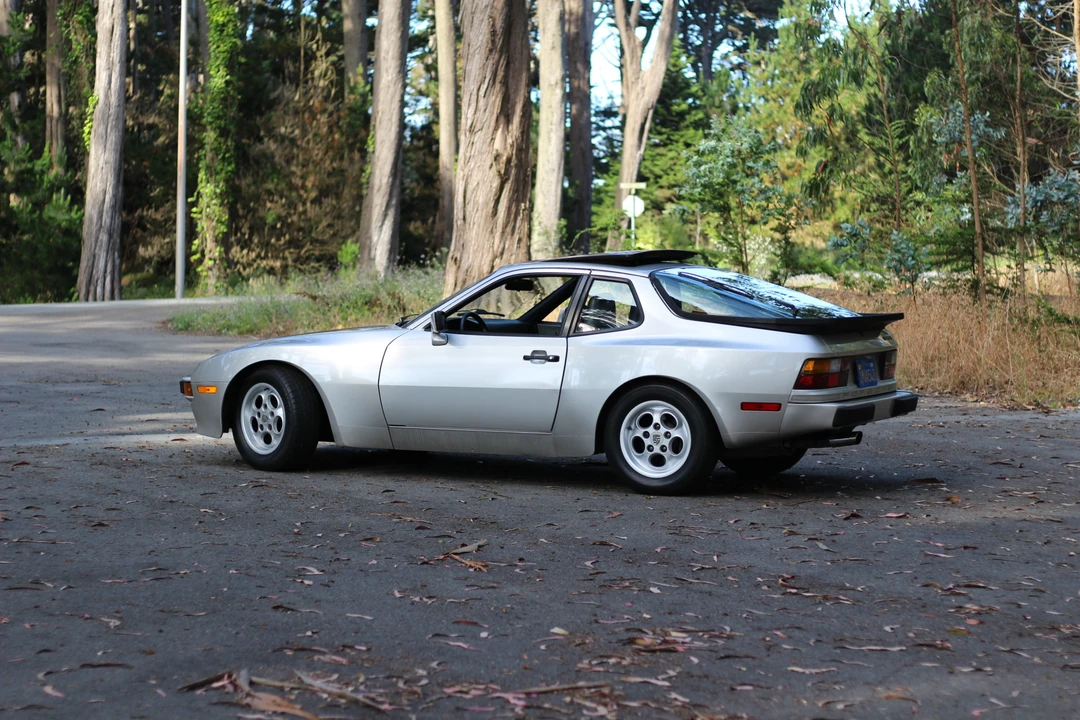 1985 Porsche 944 - Image 12 of 31