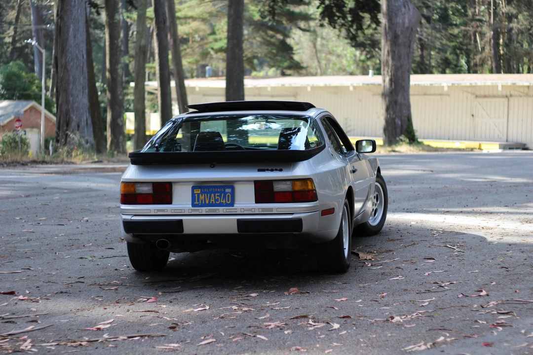 1985 Porsche 944 - Image 17 of 31