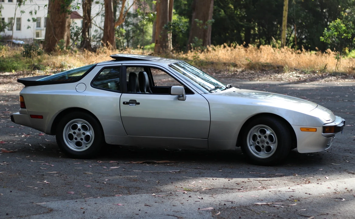 1985 Porsche 944 - Image 10 of 31