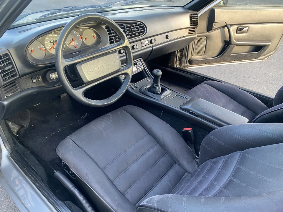 1985 Porsche 944 - Image 14 of 26