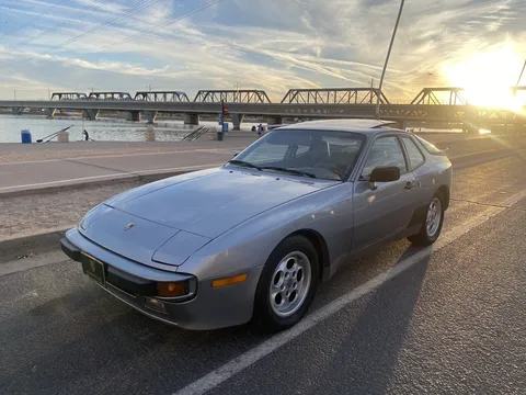 1985 Porsche 944 Base Coupe