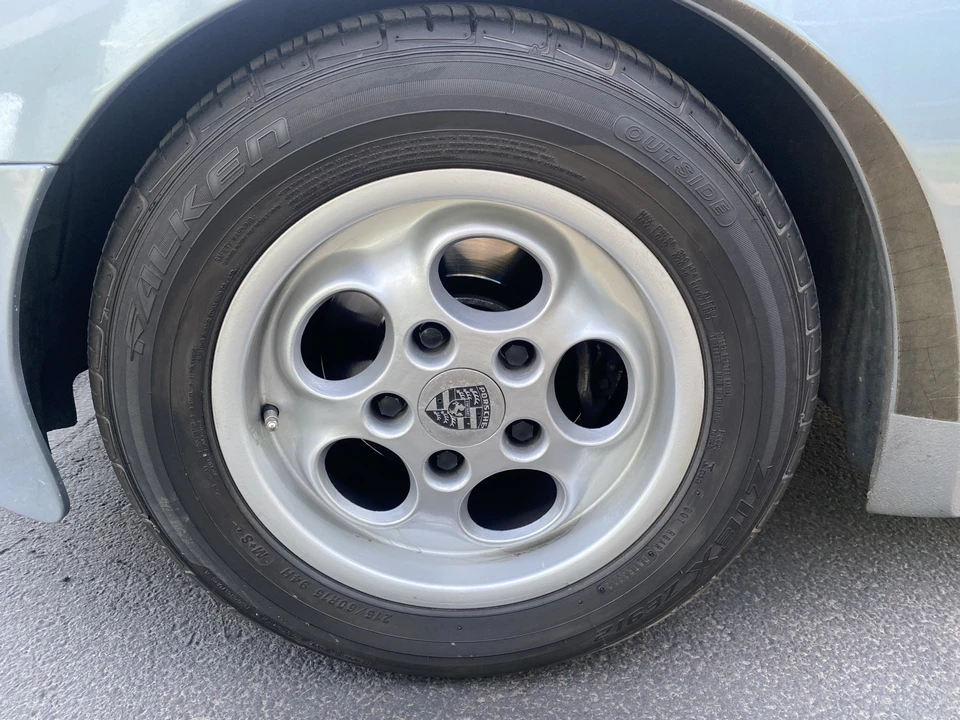 1985 Porsche 944 - Image 18 of 26
