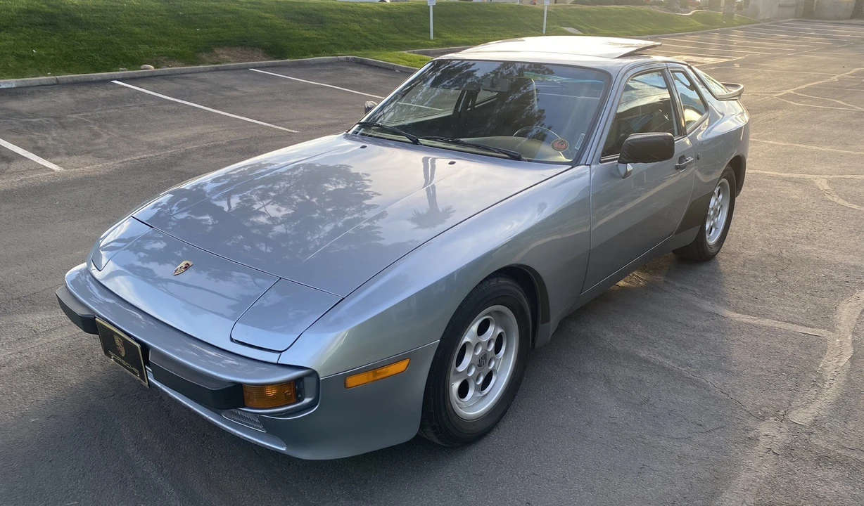 1985 Porsche 944 - Image 19 of 26