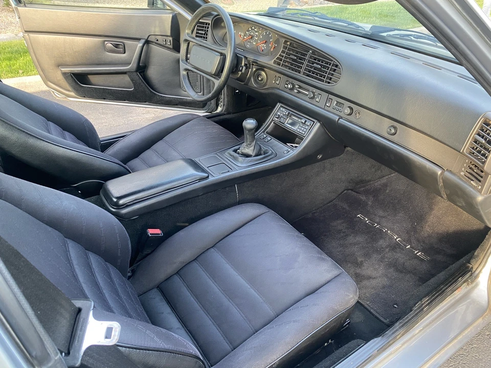 1985 Porsche 944 - Image 11 of 26