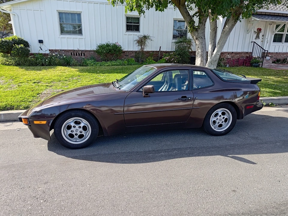 1985 Porsche 944 - Image 5 of 21