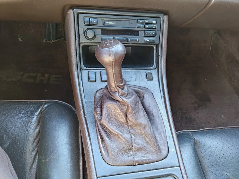1985 Porsche 944 - Image 18 of 21