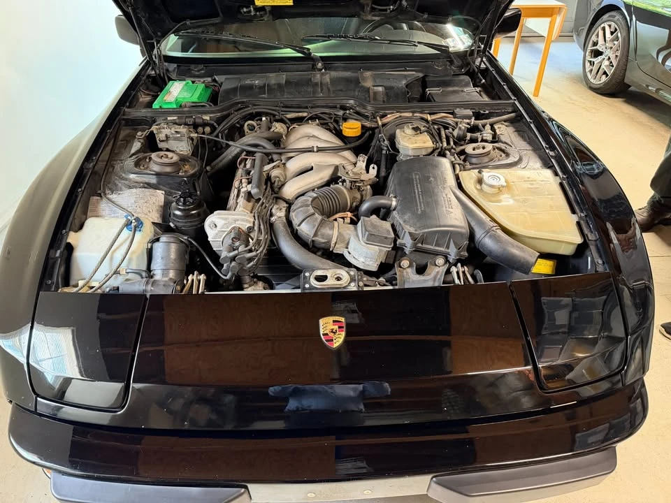 1985 Porsche 944 - Image 9 of 10