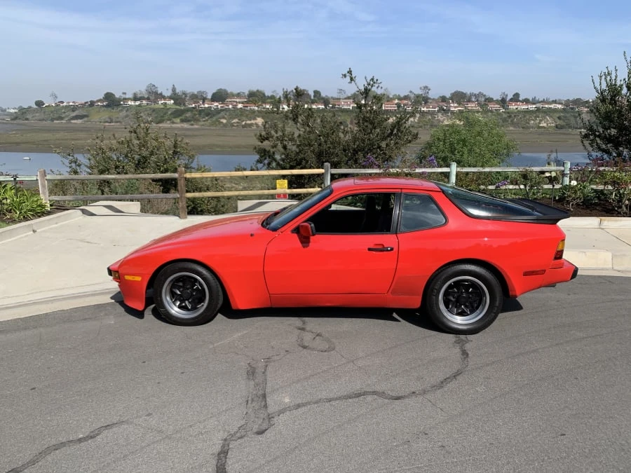 1985 Porsche 944 - Image 2 of 10