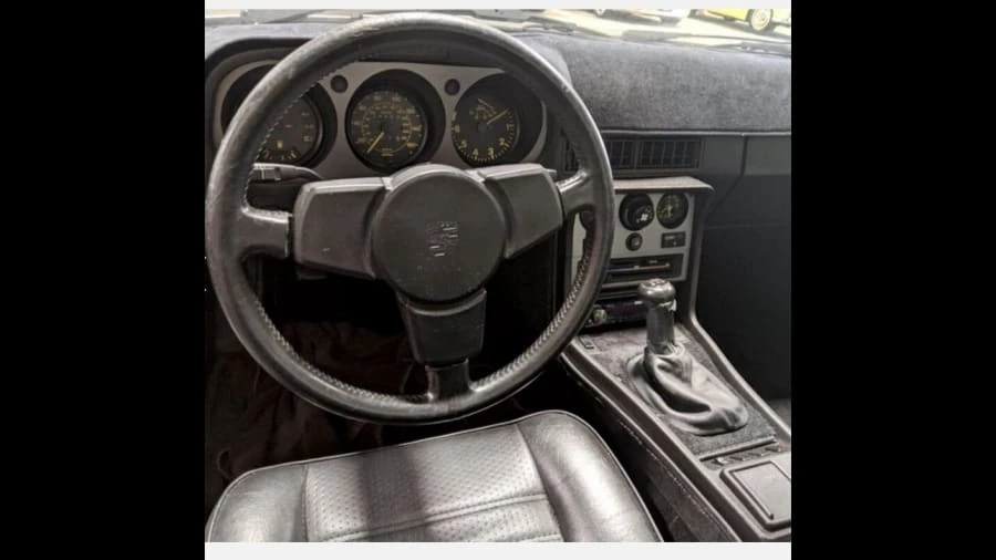 1985 Porsche 944 - Image 3 of 12