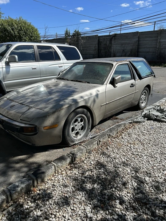 1985 Porsche 944 - Image 6 of 11