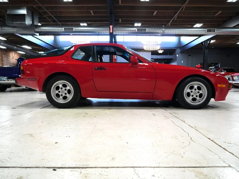 1985 Porsche 944 - Image 19 of 31
