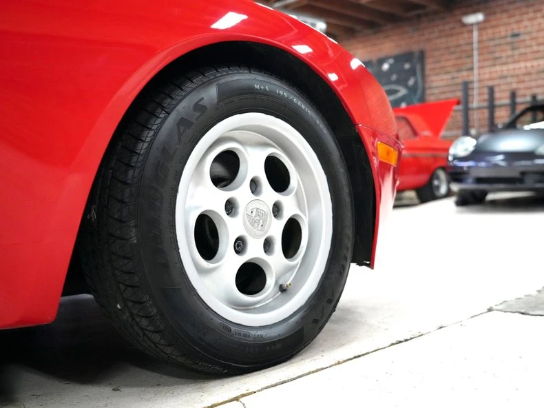 1985 Porsche 944 - Image 22 of 31