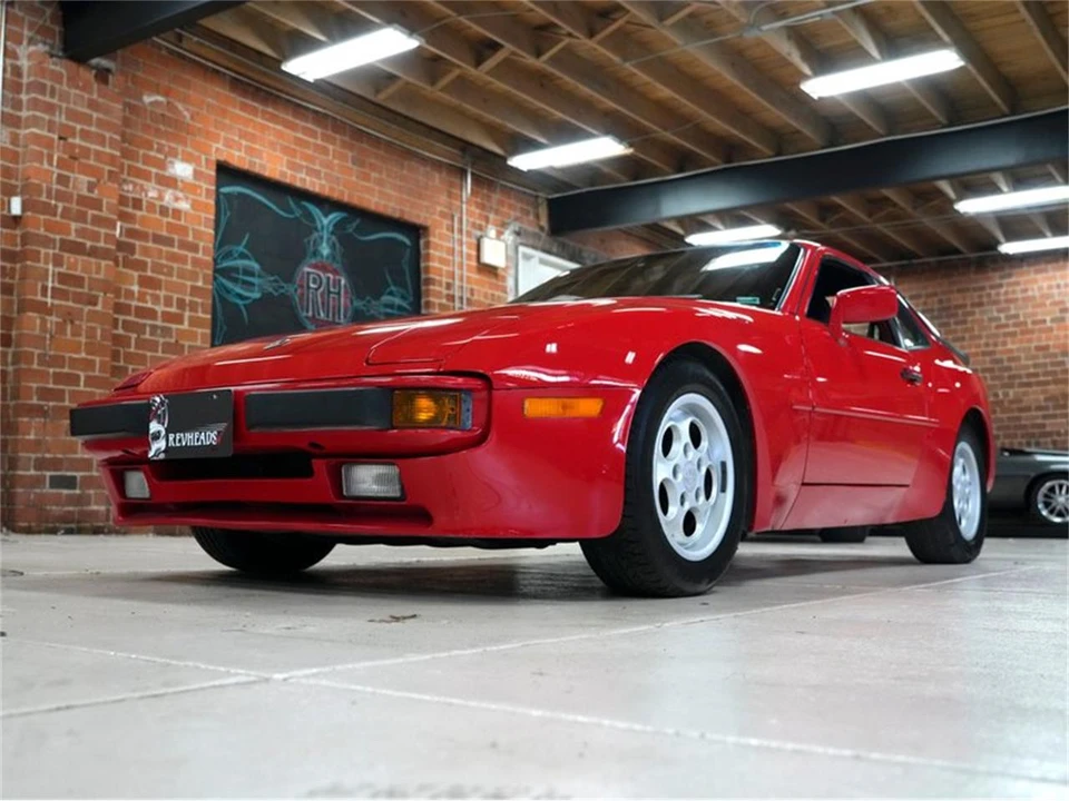 1985 Porsche 944 - Image 2 of 31