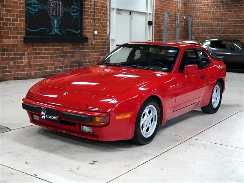 1985 Porsche 944 - Image 3 of 31